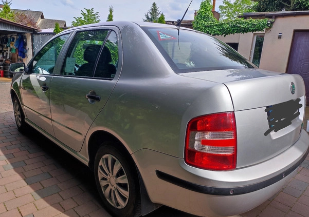 Skoda Fabia cena 9600 przebieg: 142000, rok produkcji 2007 z Śrem małe 29